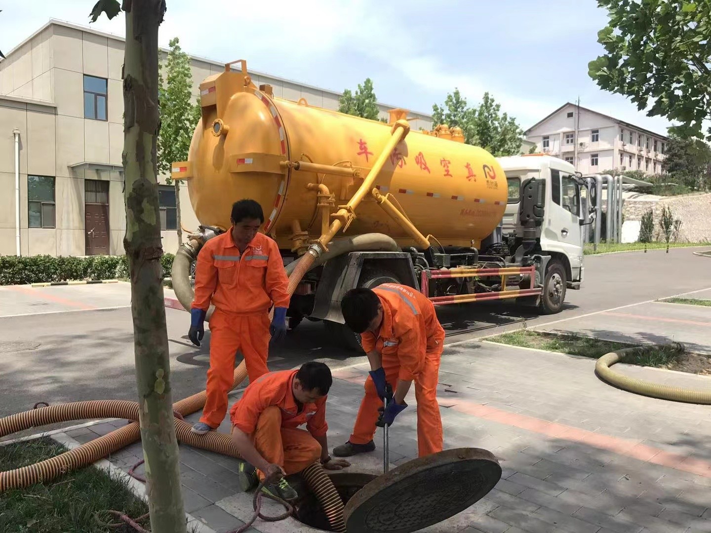 零陵化粪池清理与5-8吨吸粪车施工效率分析
